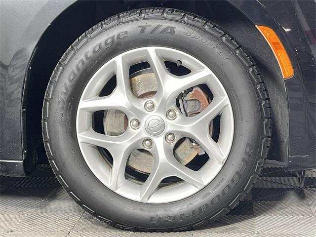 used 2020 Chrysler Pacifica car, priced at $13,994