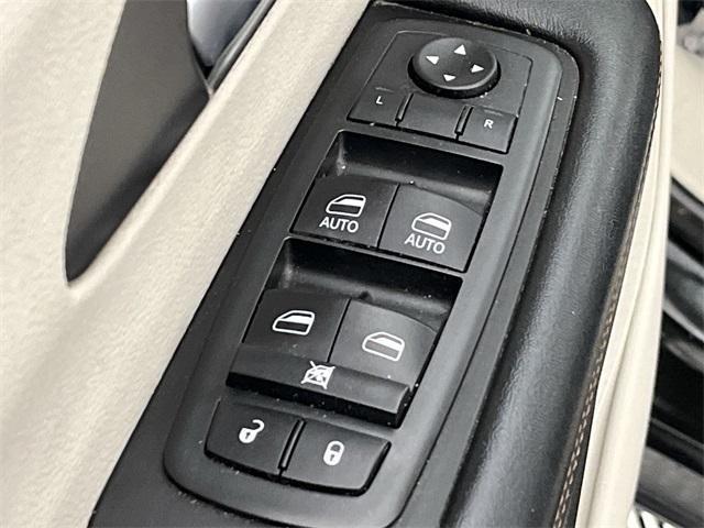 used 2020 Chrysler Pacifica car, priced at $13,994