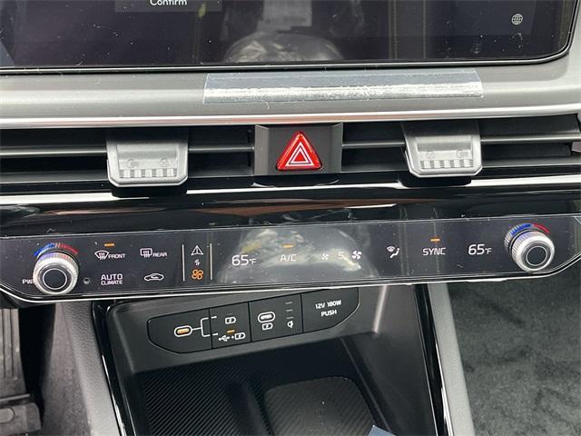 new 2025 Kia K5 car, priced at $32,576