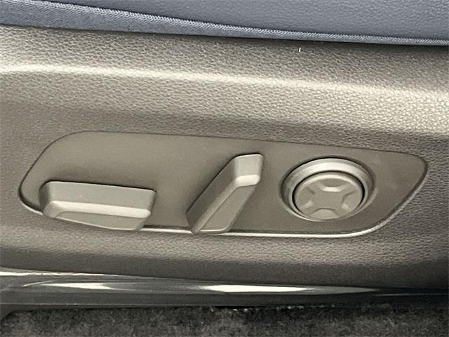 new 2026 Kia Carnival car, priced at $50,249