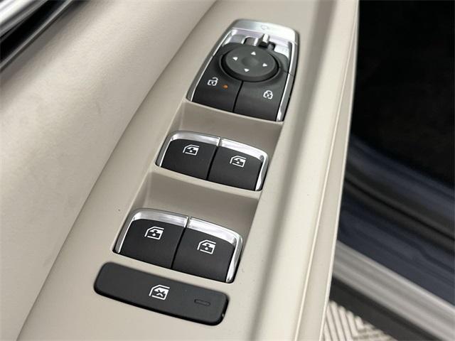 new 2025 Kia Carnival Hybrid car, priced at $52,486