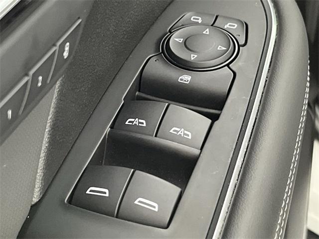 used 2024 Buick Envision car, priced at $30,998