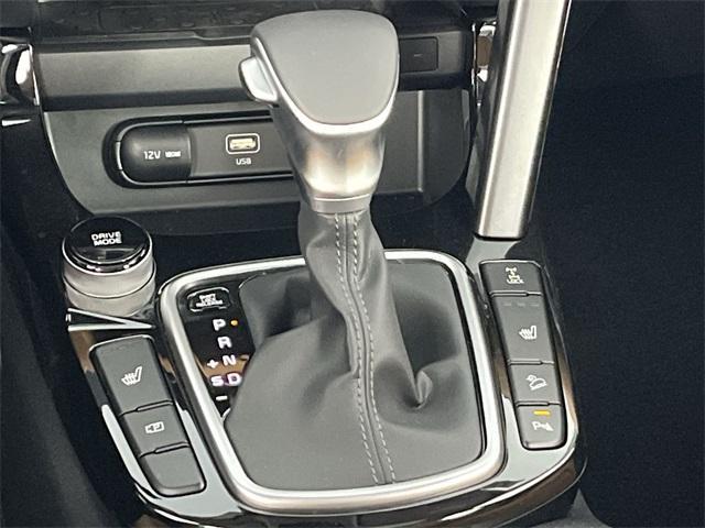 new 2025 Kia Seltos car, priced at $28,756
