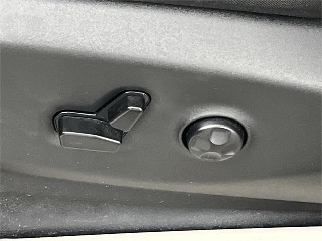 used 2024 Chrysler Pacifica Hybrid car, priced at $35,998