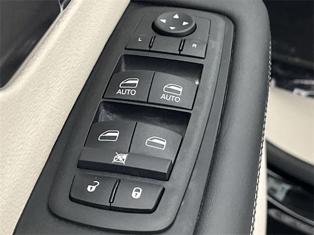 used 2024 Chrysler Pacifica Hybrid car, priced at $35,998