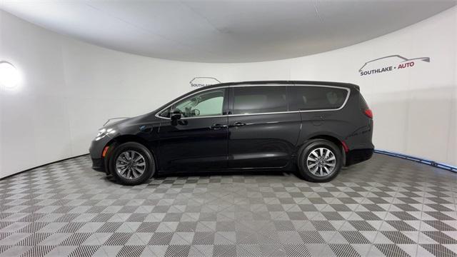 used 2024 Chrysler Pacifica Hybrid car, priced at $35,998