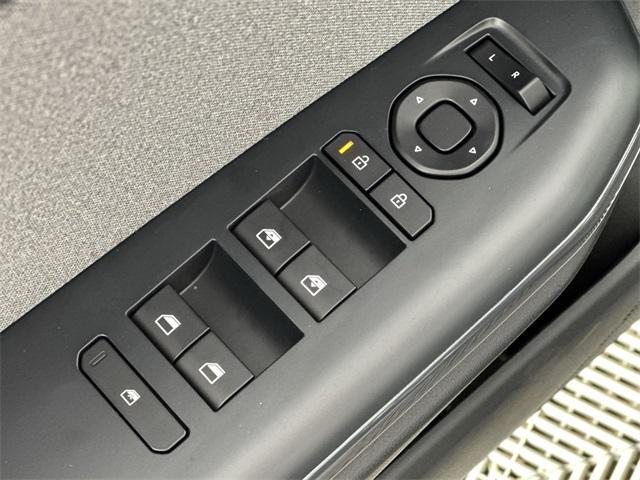 new 2025 Kia K4 car, priced at $23,182