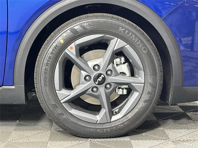 new 2025 Kia K4 car, priced at $23,202