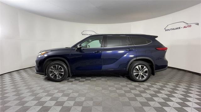 used 2021 Toyota Highlander car, priced at $34,545