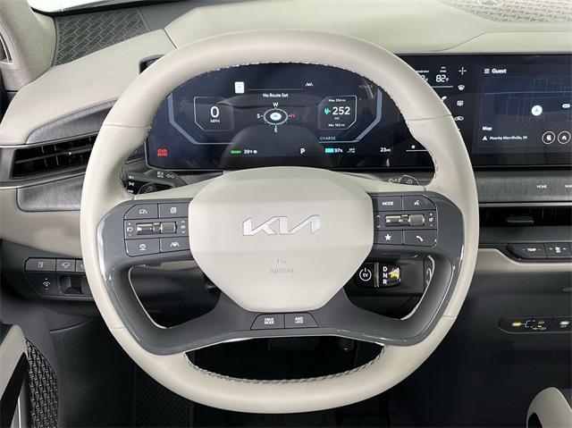 new 2025 Kia EV9 car, priced at $60,471