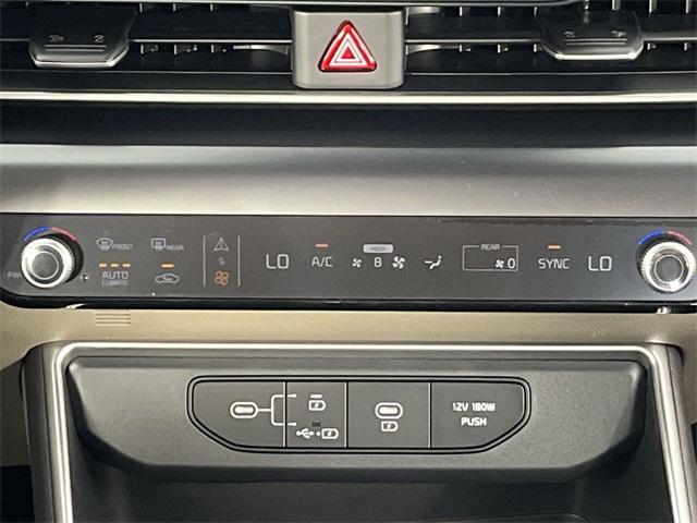 new 2025 Kia Carnival car, priced at $39,635