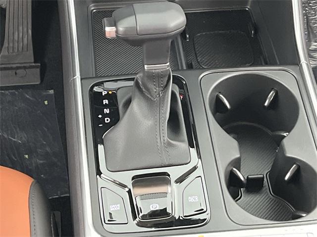 new 2025 Kia Carnival car, priced at $50,145