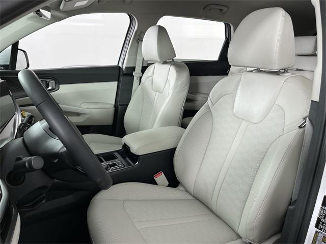 new 2025 Kia Sorento car, priced at $35,849