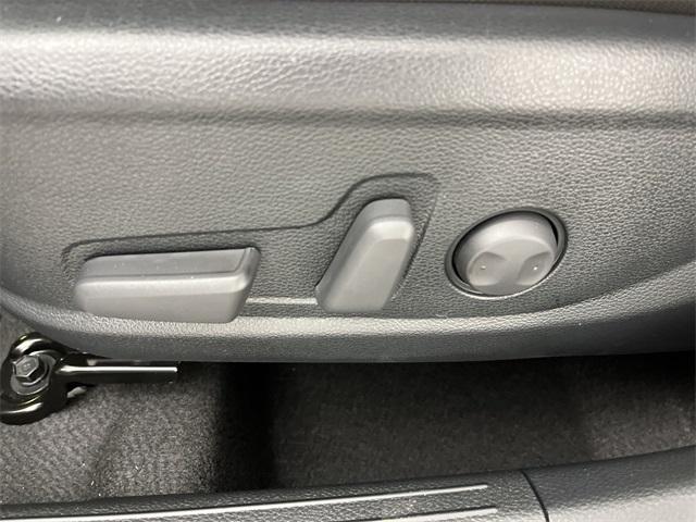 used 2025 Kia Seltos car, priced at $28,998