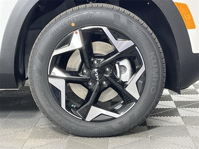 new 2025 Kia Seltos car, priced at $28,256