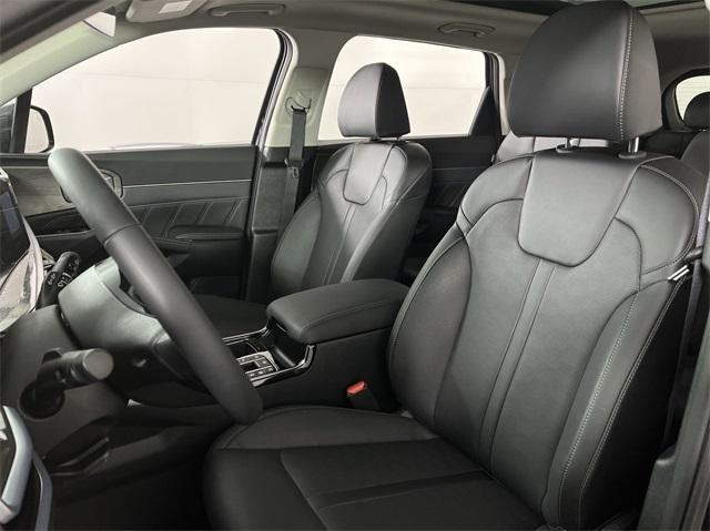 new 2025 Kia Sorento car, priced at $43,733