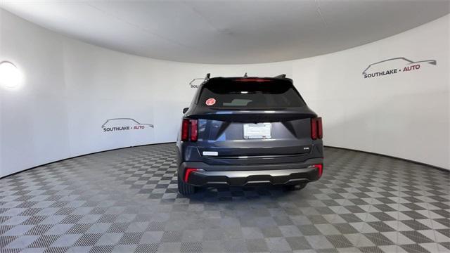 new 2025 Kia Sorento car, priced at $40,368