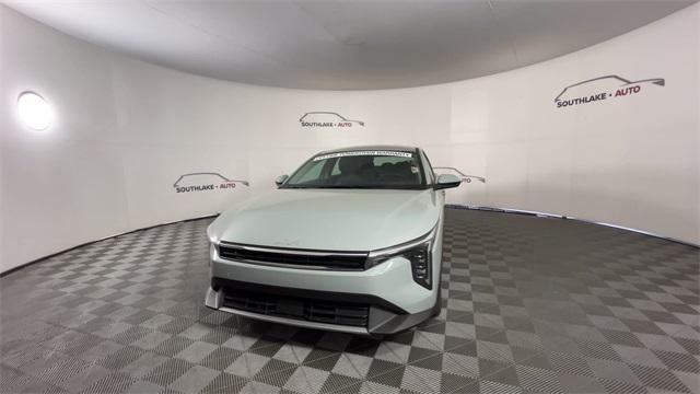 new 2025 Kia K4 car, priced at $23,682