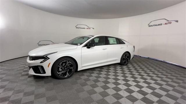 used 2025 Kia K5 car