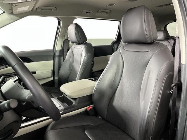 used 2024 Kia Carnival car, priced at $38,498