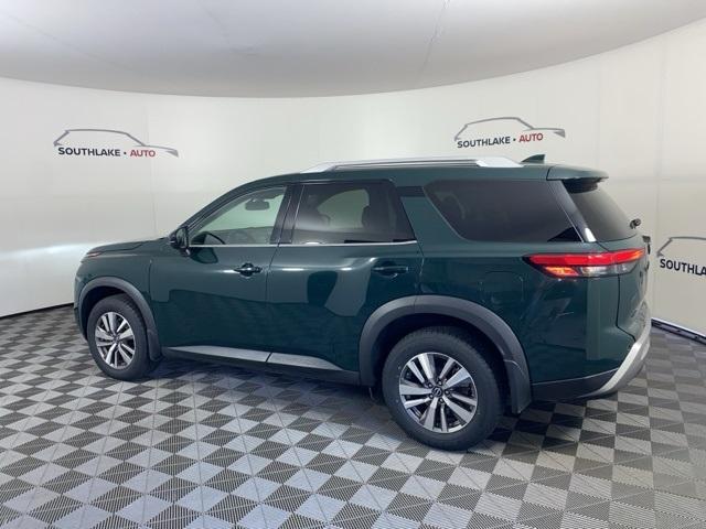 used 2022 Nissan Pathfinder car, priced at $31,498