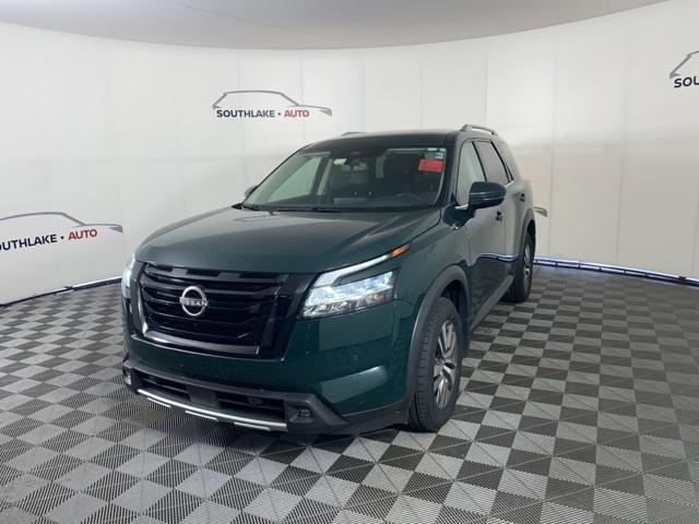 used 2022 Nissan Pathfinder car, priced at $31,498