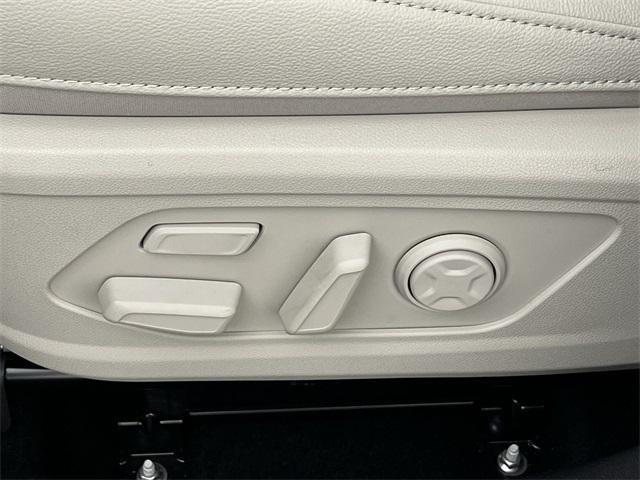 new 2025 Kia Sorento Hybrid car, priced at $45,033