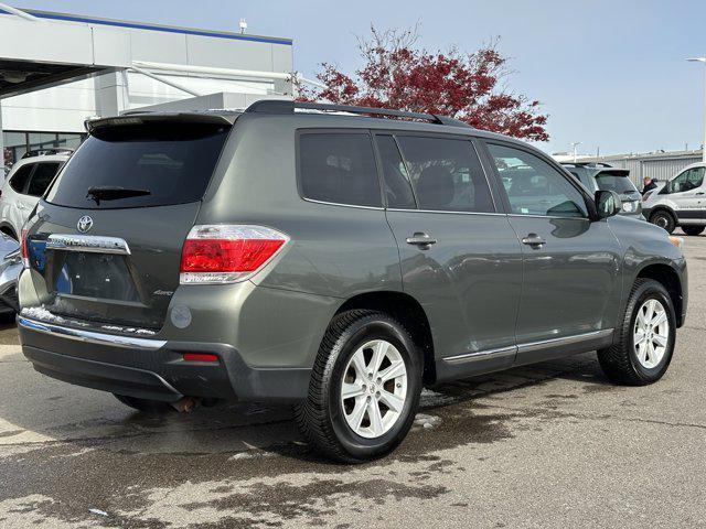 used 2013 Toyota Highlander car, priced at $11,000