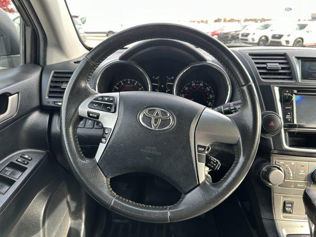 used 2013 Toyota Highlander car, priced at $11,000