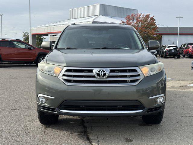 used 2013 Toyota Highlander car, priced at $11,000