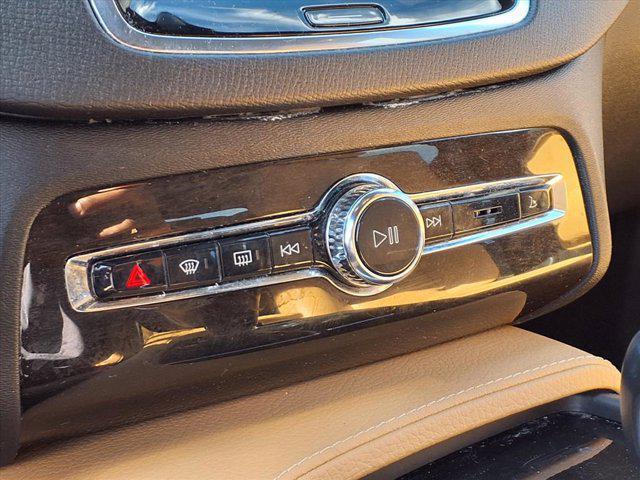 used 2018 Volvo XC90 car, priced at $19,380