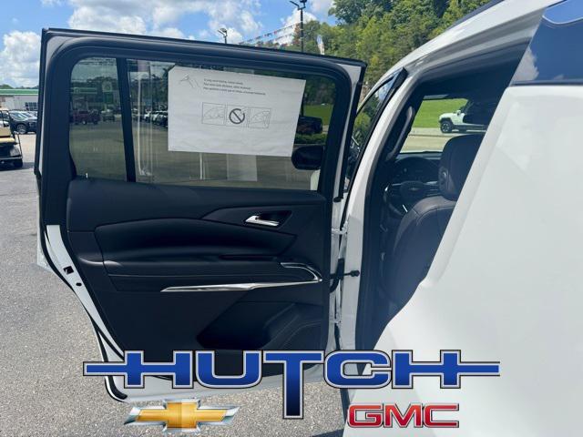 new 2026 Chevrolet Traverse car, priced at $44,170