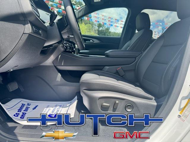 new 2026 Chevrolet Traverse car, priced at $44,170