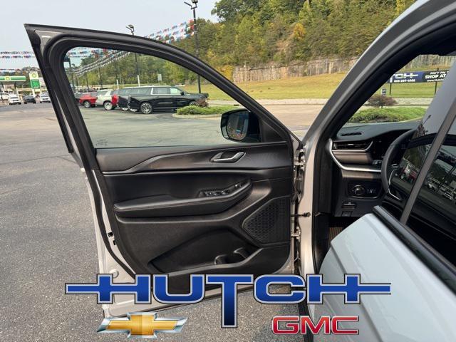 used 2024 Jeep Grand Cherokee car, priced at $31,691