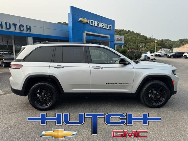 used 2024 Jeep Grand Cherokee car, priced at $31,691