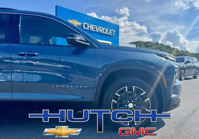 new 2026 Chevrolet Traverse car, priced at $46,670