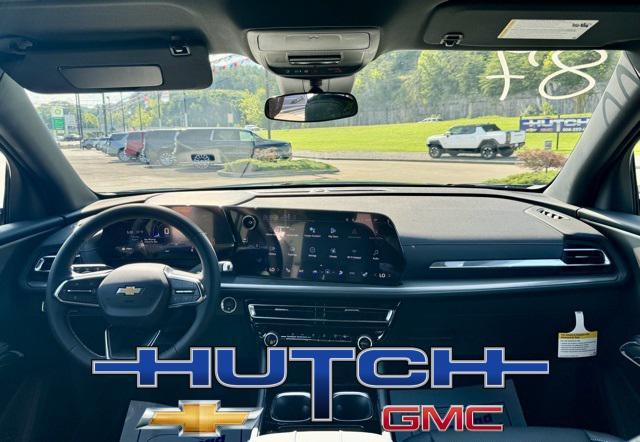 new 2026 Chevrolet Traverse car, priced at $46,670