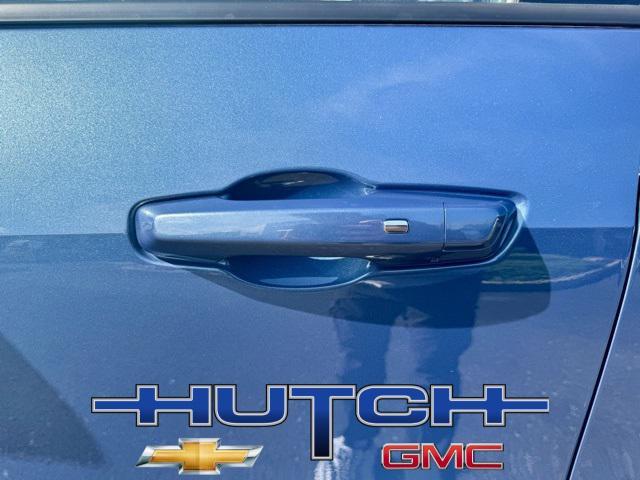 new 2026 Chevrolet Traverse car, priced at $46,670