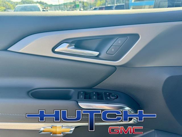 new 2026 Chevrolet Traverse car, priced at $46,670