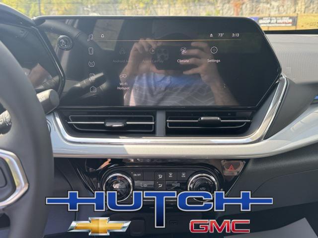 new 2025 Chevrolet Trax car, priced at $24,235