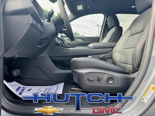 new 2026 Chevrolet Traverse car, priced at $46,620