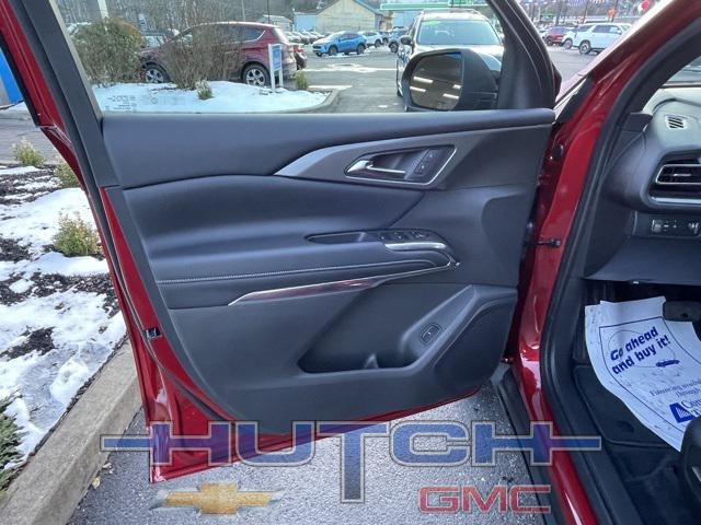 new 2025 Chevrolet Traverse car, priced at $38,919