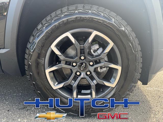 new 2026 Chevrolet Equinox car, priced at $35,903