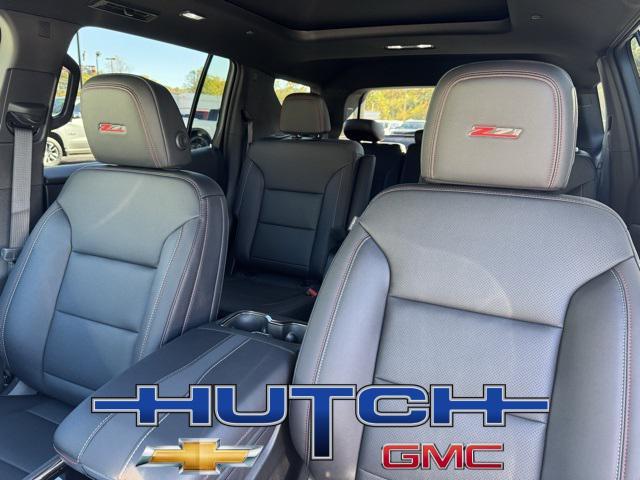 new 2026 Chevrolet Traverse car, priced at $53,560