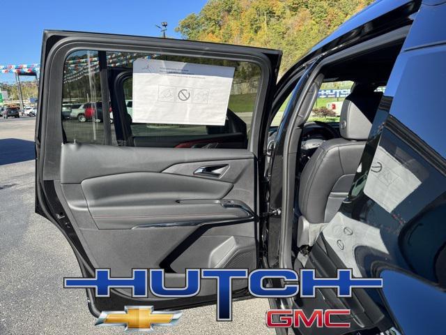 new 2026 Chevrolet Traverse car, priced at $53,560