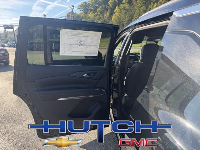 new 2026 Chevrolet Traverse car, priced at $50,140