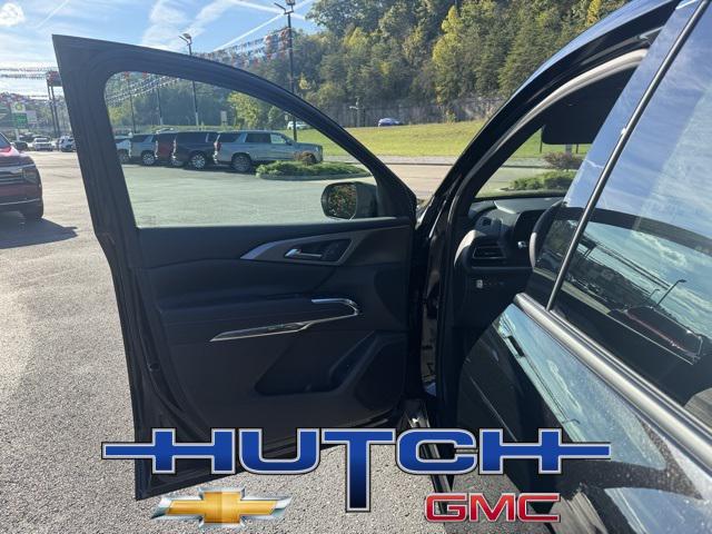 new 2026 Chevrolet Traverse car, priced at $50,140