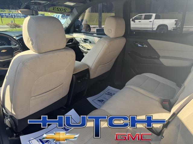 used 2023 Chevrolet Traverse car, priced at $25,998