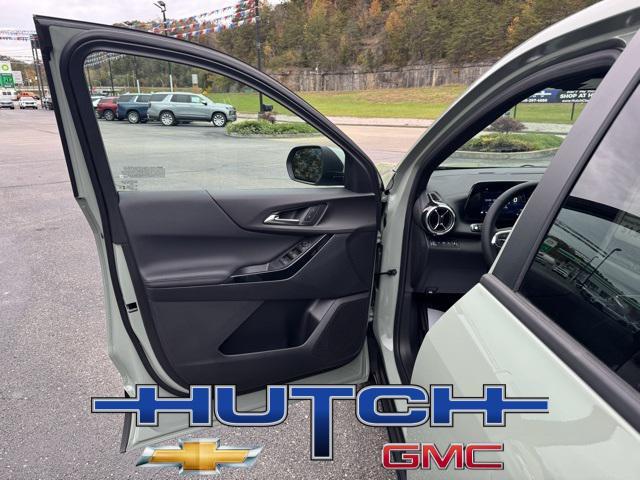 new 2026 Chevrolet Equinox car, priced at $31,802