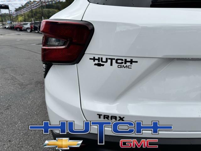 new 2025 Chevrolet Trax car, priced at $24,235